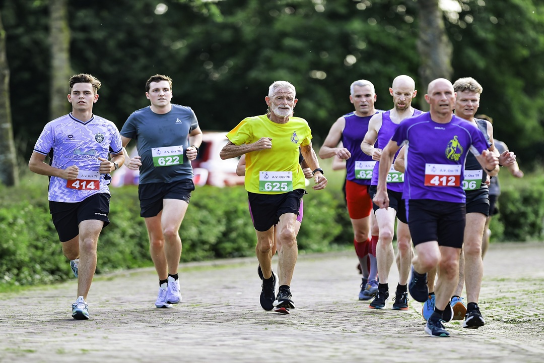 AV Oss '78 - Vrijdag 17 april Harense Smid Run in Haren